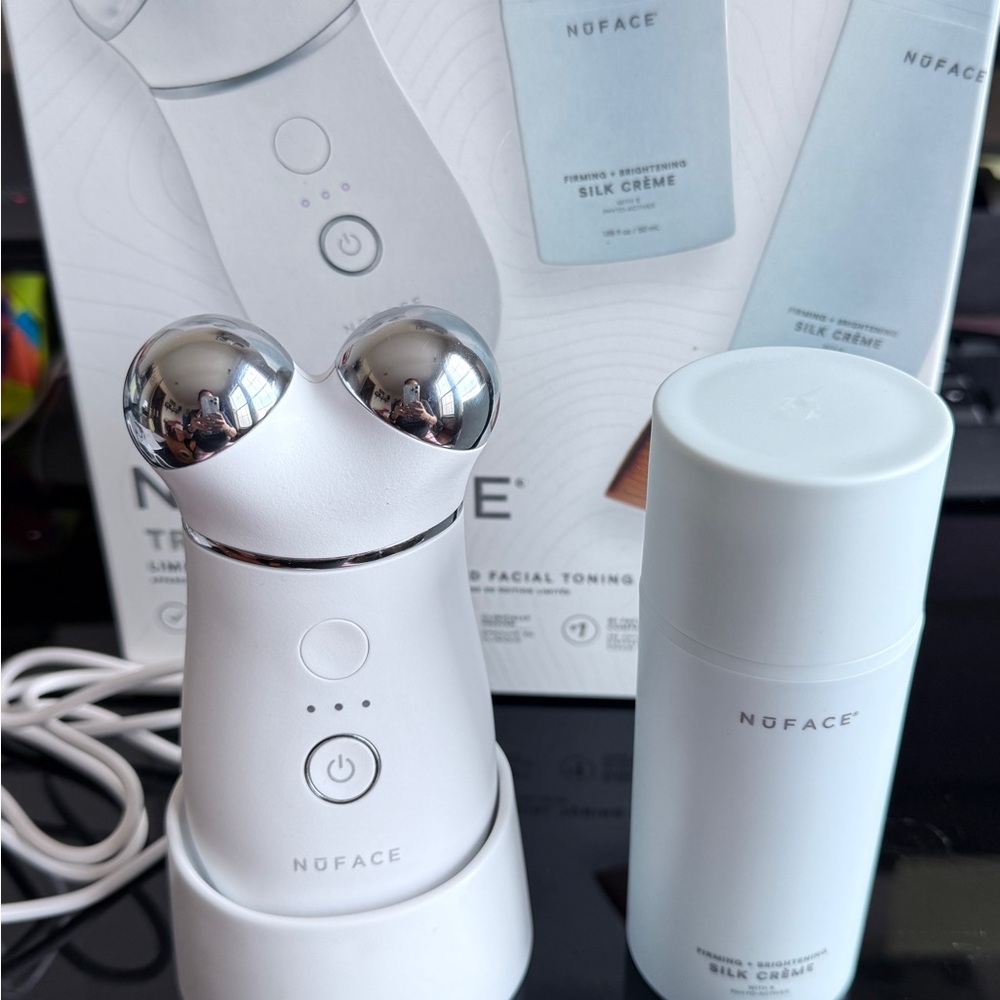 NuFACE White Facial Toning Device
